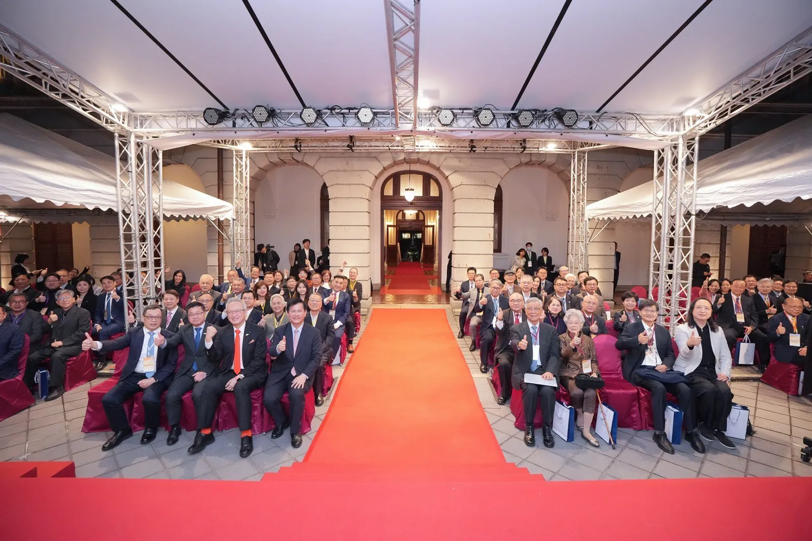 外交部長林佳龍主持「2025外交之友感謝酒會」 感謝各界夥伴攜手推動總合外交 讓世界更看見台灣