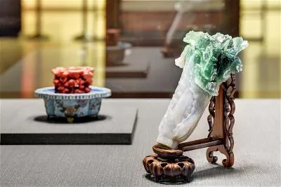 家喻戶曉的故宮人氣國寶〈翠玉白菜〉首次出訪歐洲，用親和力圈粉歐洲觀眾。