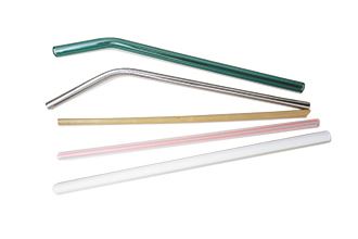 Among straws made of glass, stainless steel, grey sedge, plastic and paper, sedge ones provide the best balance between user experience and environmental impact. (Photo by Chin Hung-hao)
